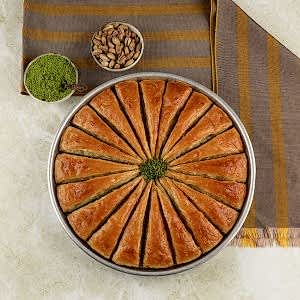 1 Tek Dilim Havuç Dilimi Baklava Kutulu