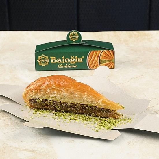 1 Tek Dilim Havuç Dilimi Baklava Kutulu 1 Tek Dilim Havuç Dilimi Baklava Kutulu