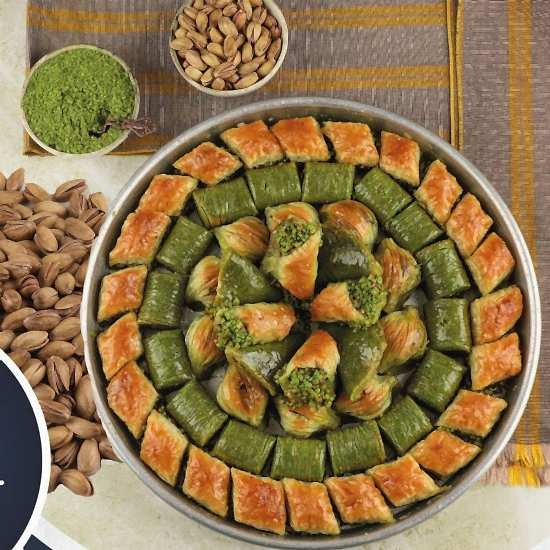Yılbaşı Baklava Paketi 2024 - V3 Yılbaşı Baklava Paketi 2024 - V3